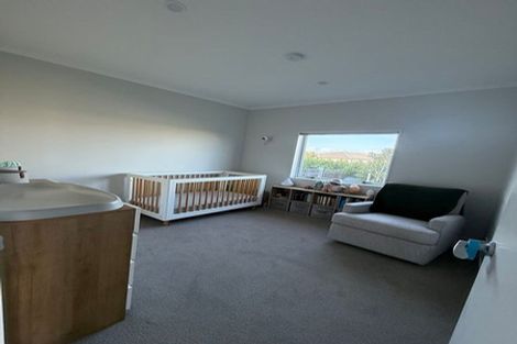 Photo of property in 36 Taikura Avenue, Red Beach, 0932