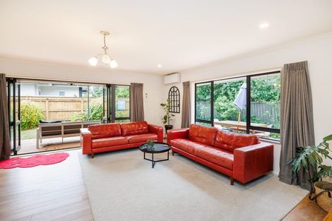 Photo of property in 5 Pastoral Lane, Hokowhitu, Palmerston North, 4410