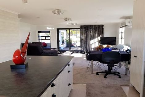 Photo of property in 17 Clinton Street, Fitzroy, New Plymouth, 4312