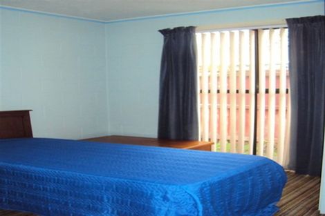 Photo of property in 2/122 Effingham Street, North New Brighton, Christchurch, 8083