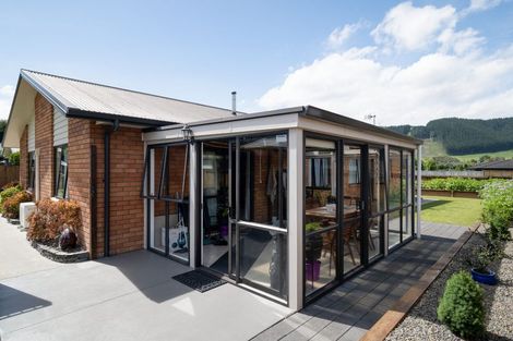 Photo of property in 10 Mohi Crescent, Ngongotaha, Rotorua, 3010