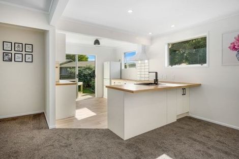 Photo of property in 43 Tennyson Drive, Owhata, Rotorua, 3010