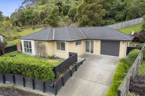 Photo of property in 11b Poneke Drive, Waikanae, 5036