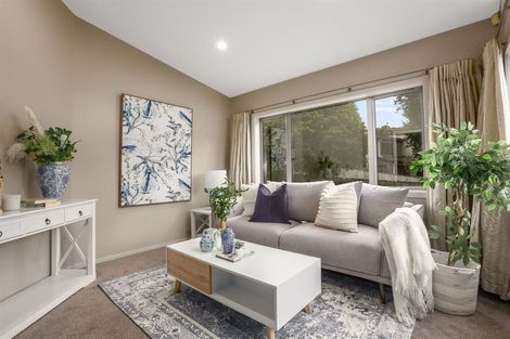 Photo of property in 5 Fiordland Place, Aotea, Porirua, 5024