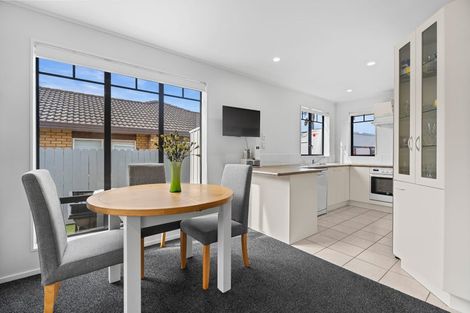 Photo of property in 108 Lakeside Drive, Orewa, 0931