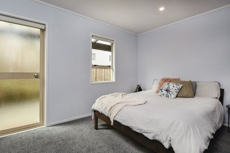 Photo of property in 253b Royal Road, Massey, Auckland, 0614
