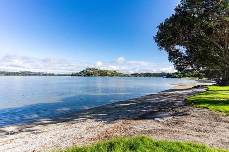 Photo of property in 6 The Strand, Whakapirau, Maungaturoto, 0583