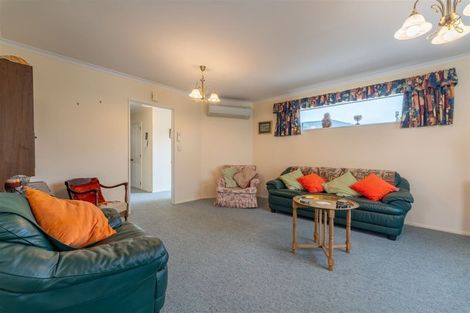 Photo of property in 17 Hannah Place, Holmes Hill, Oamaru, 9401
