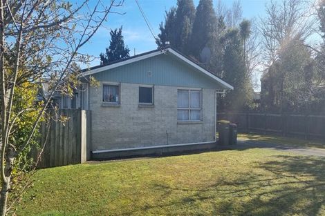 Photo of property in 8a Wyndham Road, Hannahs Bay, Rotorua, 3010