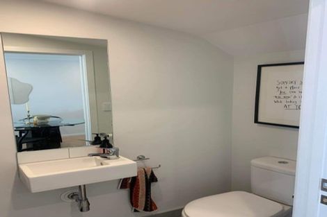 Photo of property in 8 Wharara Lane, Massey, Auckland, 0614