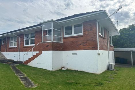 Photo of property in 2/18a Fenwick Avenue, Milford, Auckland, 0620