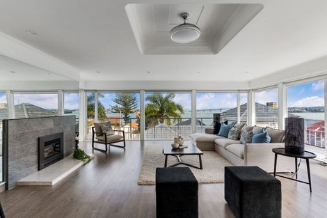 Photo of property in 81a Stanley Point Road, Stanley Point, Auckland, 0624