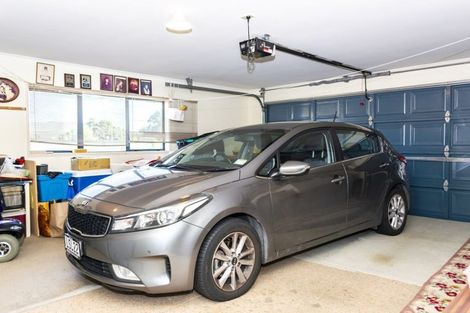 Photo of property in 32 Dillon Drive, Bell Block, New Plymouth, 4312