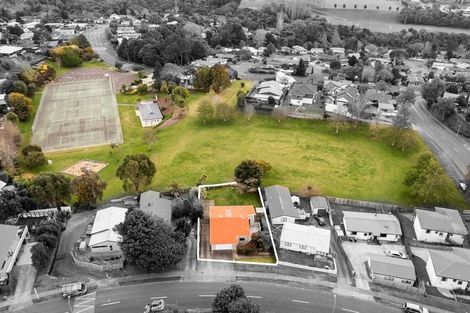 Photo of property in 8 Meander Drive, Welcome Bay, Tauranga, 3112