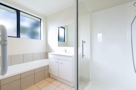 Photo of property in 12 Magnolia Drive, Waiuku, 2123