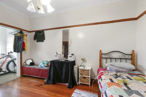 Photo of property in 7 Crawford Road, Kilbirnie, Wellington, 6022