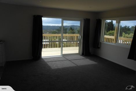 Photo of property in 12 Leveloff Road, Paremoremo, Auckland, 0632