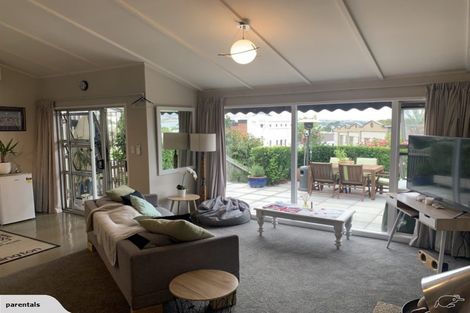 Photo of property in 10/66 Victoria Road, Devonport, Auckland, 0624