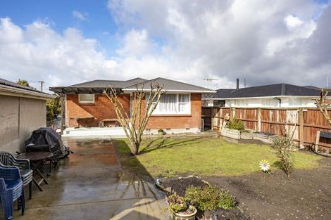 Photo of property in 90 Frensham Crescent, Woolston, Christchurch, 8062