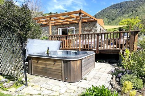 Photo of property in 86 Scotland Street, Picton, 7220