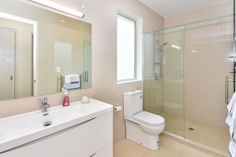 Photo of property in 22 Kilmacrennan Drive, Rosehill, Papakura, 2113