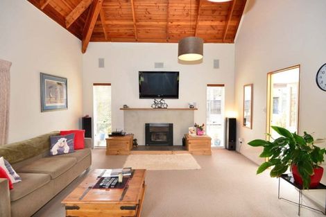 Photo of property in 51 Maygrove Drive, Orewa, 0931