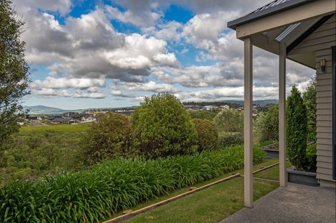 Photo of property in 63 Ruapehu Drive, Fitzherbert, Palmerston North, 4410