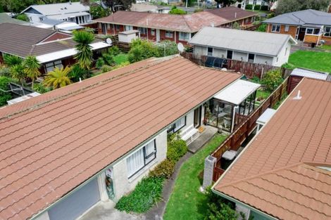 Photo of property in 2/7 King Edward Avenue, Papakura, 2110