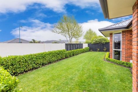 Photo of property in 11 Coolspring Way, Redwood, Christchurch, 8051