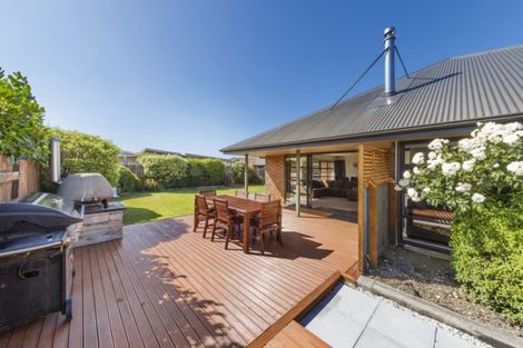 Photo of property in 8 Trump Place, Kelvin Grove, Palmerston North, 4414