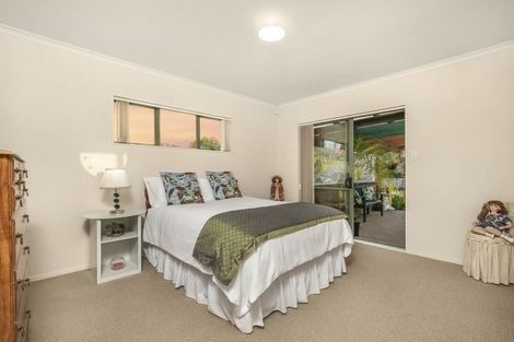 Photo of property in 46 Sandwick Drive, Weymouth, Auckland, 2103