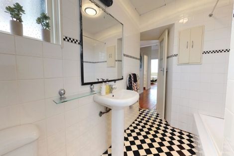 Photo of property in 237 The Esplanade, Petone, Lower Hutt, 5012