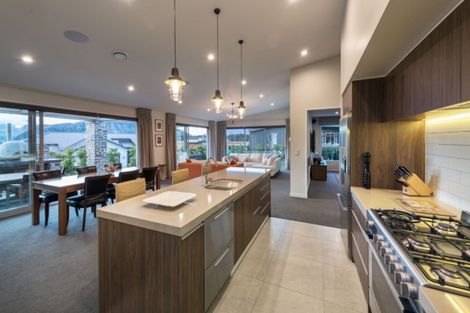 Photo of property in 16 Edgewood Place, Wanaka, 9305