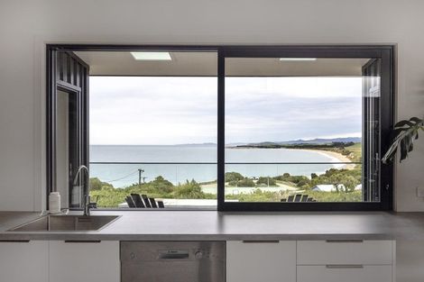 Photo of property in 30 Chambers Street, Kakanui, Oamaru, 9495