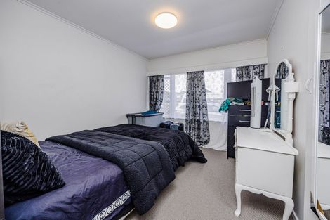Photo of property in 27 Landon Avenue, Mangere East, Auckland, 2024