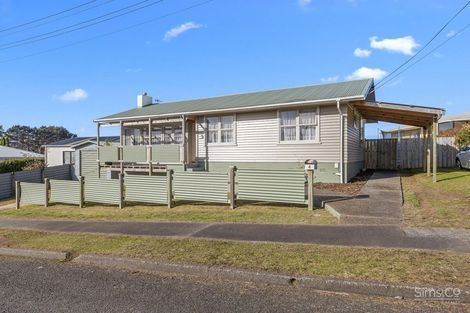 Photo of property in 4 Glenn Street, Castlecliff, Whanganui, 4501
