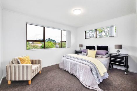 Photo of property in 4 St Catherine Crescent, West Harbour, Auckland, 0618