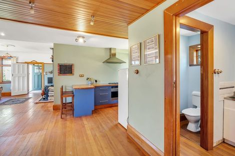 Photo of property in 3 Cross Street, Coalgate, 7673