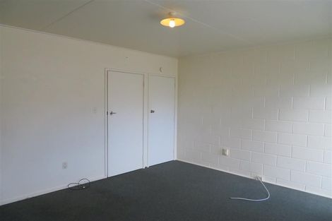 Photo of property in 1/136-138 Waddington Drive, Naenae, Lower Hutt, 5011