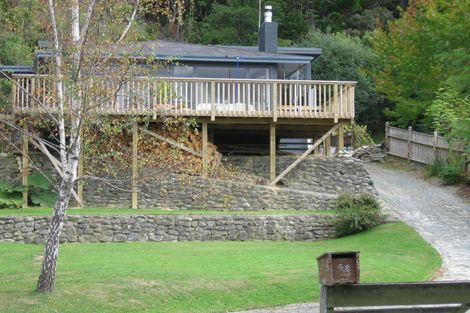 Photo of property in 48 Jocelyn Crescent, Pinehaven, Upper Hutt, 5019