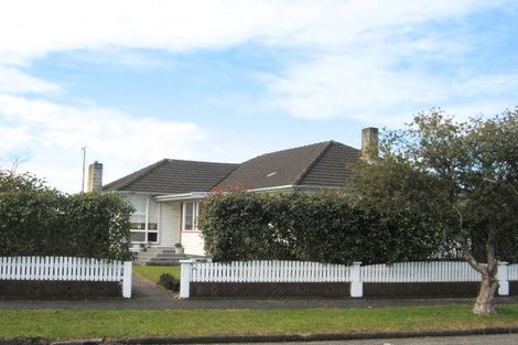 Photo of property in 10 Paul Crescent, Fairfield, Hamilton, 3214