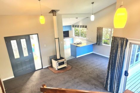 Photo of property in 13a Kingsbridge Place, Newlands, Wellington, 6037