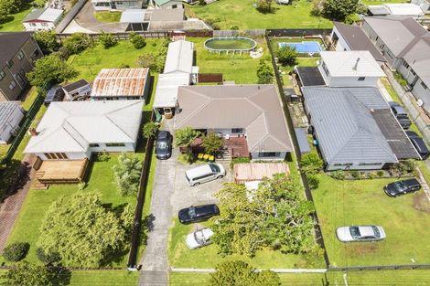 Photo of property in 104 Matipo Road, Te Atatu Peninsula, Auckland, 0610