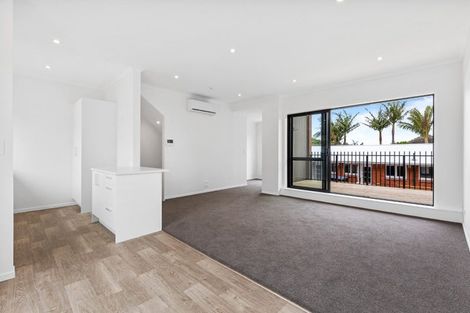 Photo of property in 500b Te Atatu Road, Te Atatu Peninsula, Auckland, 0610