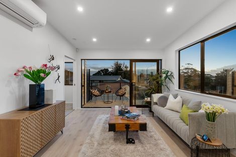 Photo of property in 935 Whangaparaoa Road, Manly, Whangaparaoa, 0930