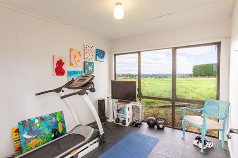 Photo of property in 47 Cowper Side Road, Dannevirke, 4976