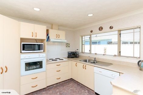 Photo of property in 13a Howard Road, Taradale, Napier, 4112
