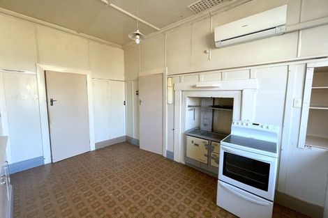 Photo of property in 105 Macandrew Road, South Dunedin, Dunedin, 9012