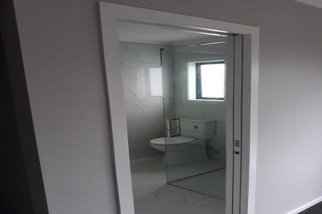 Photo of property in 128 Johnstone Drive, Fitzherbert, Palmerston North, 4410