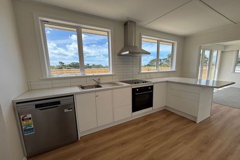 Photo of property in 135 Muri Road, Pukerua Bay, 5026